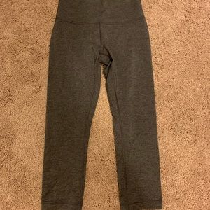 Lululemon Wunder Under Crop size 6